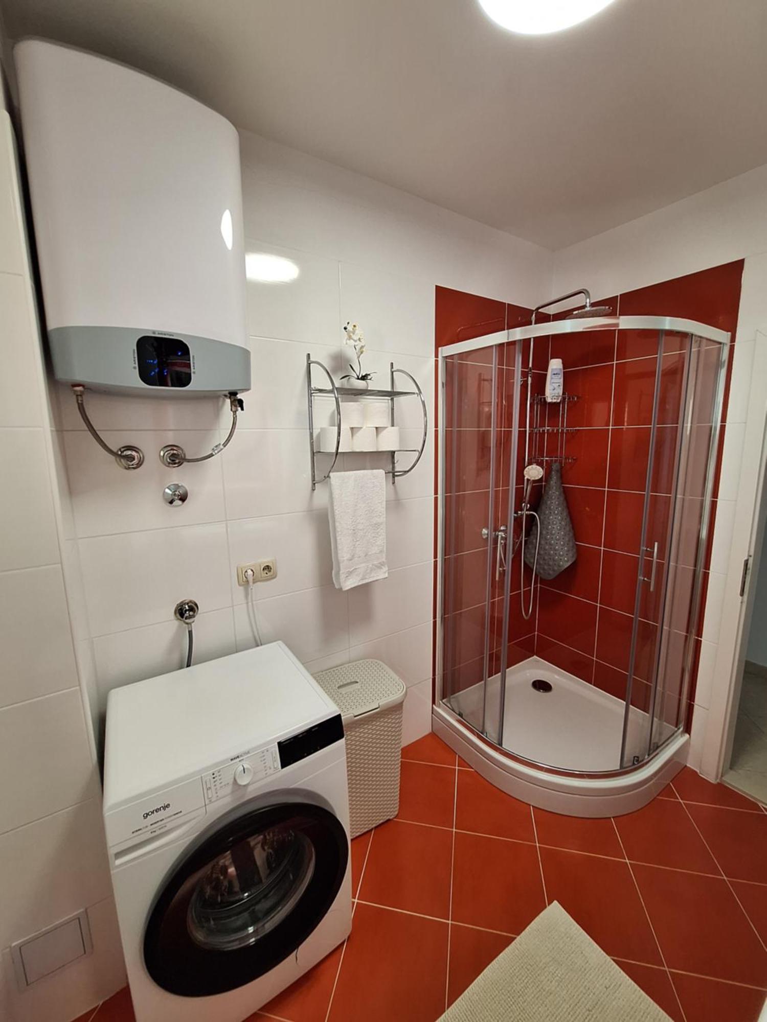 Sea Stone Apartment Podstrana Eksteriør billede